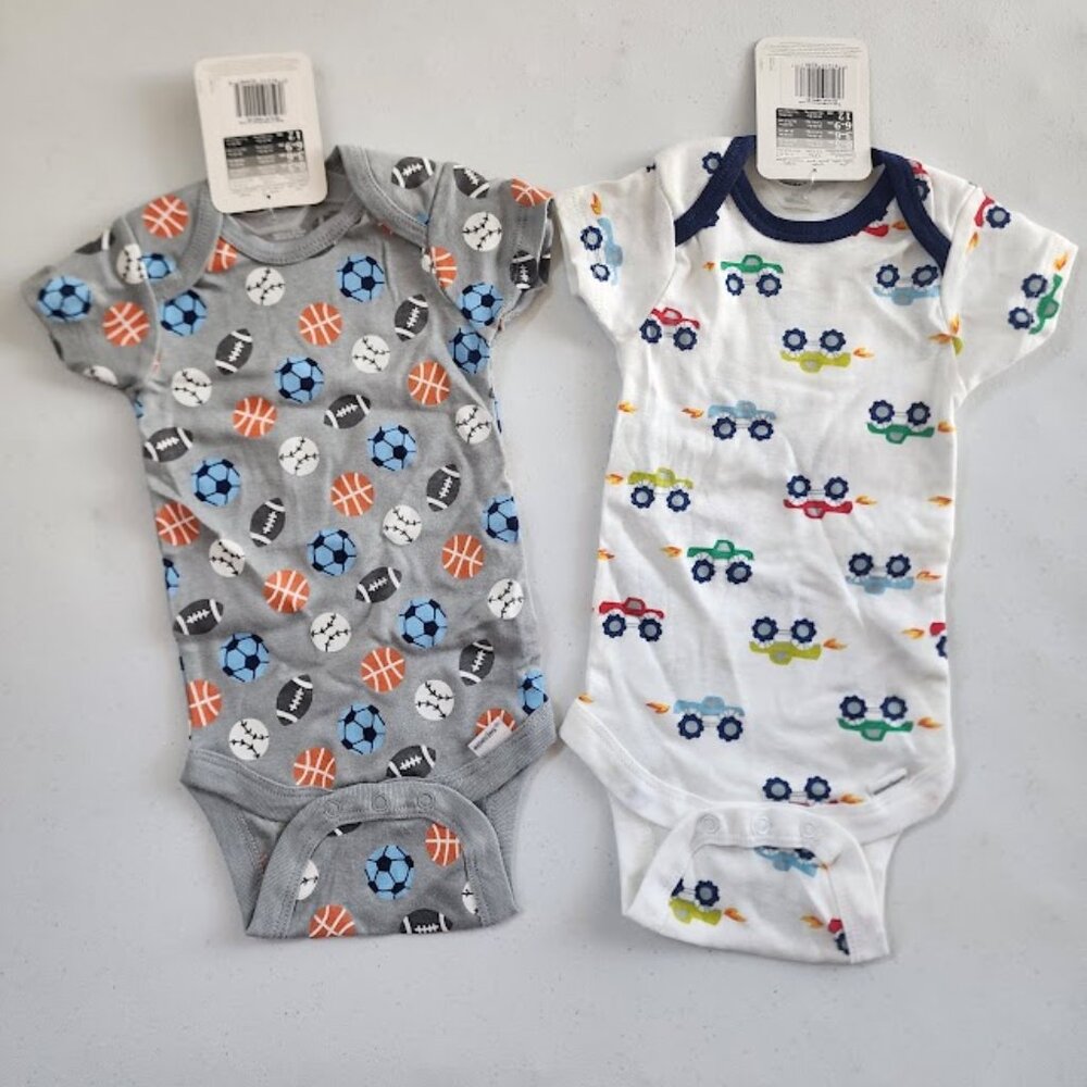 New Onesies Brand 2 Pack Baby Boy Bodysuits Size: 0-3 Months.